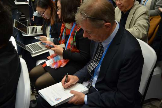 機器人能否操縱世界?移動互聯網論壇聚焦人工智能