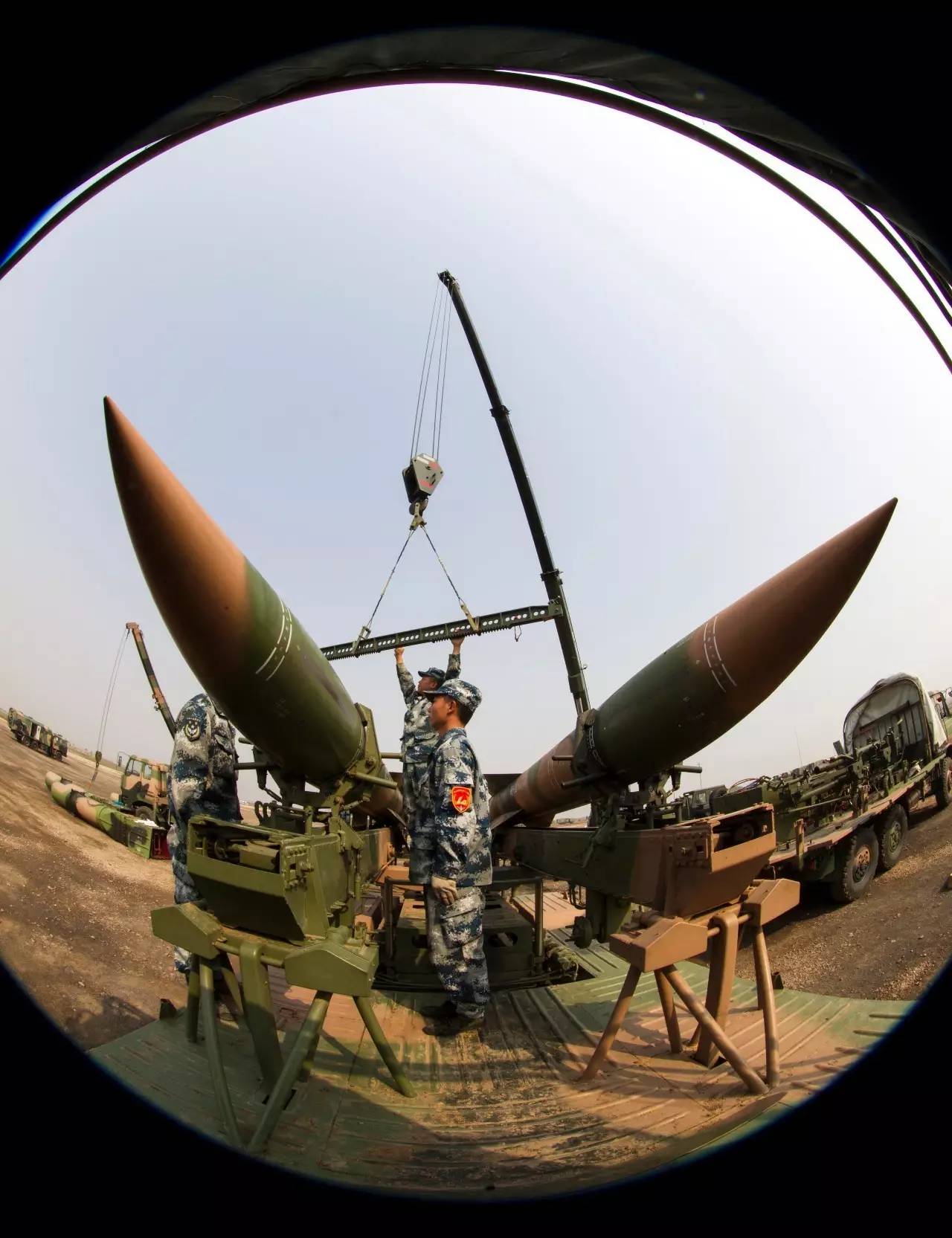 開(kāi)掛吧，中國(guó)空軍！