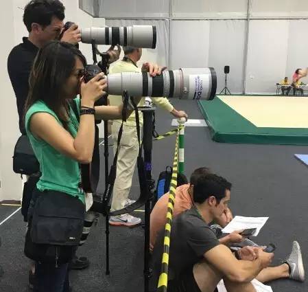 在奧運(yùn)村閑逛能遇到誰(shuí)？ 寧澤濤溜達(dá)似“老干部”