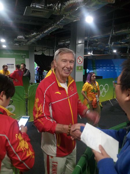 女子重劍團體摘銀 外教“老瓦”奧運生涯告幕但將繼續與中國緣分