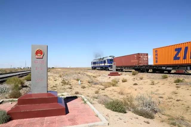 向著全面建成小康社會(huì)奮力沖刺——從“十三五”規(guī)劃綱要編制看治國(guó)理政新實(shí)踐