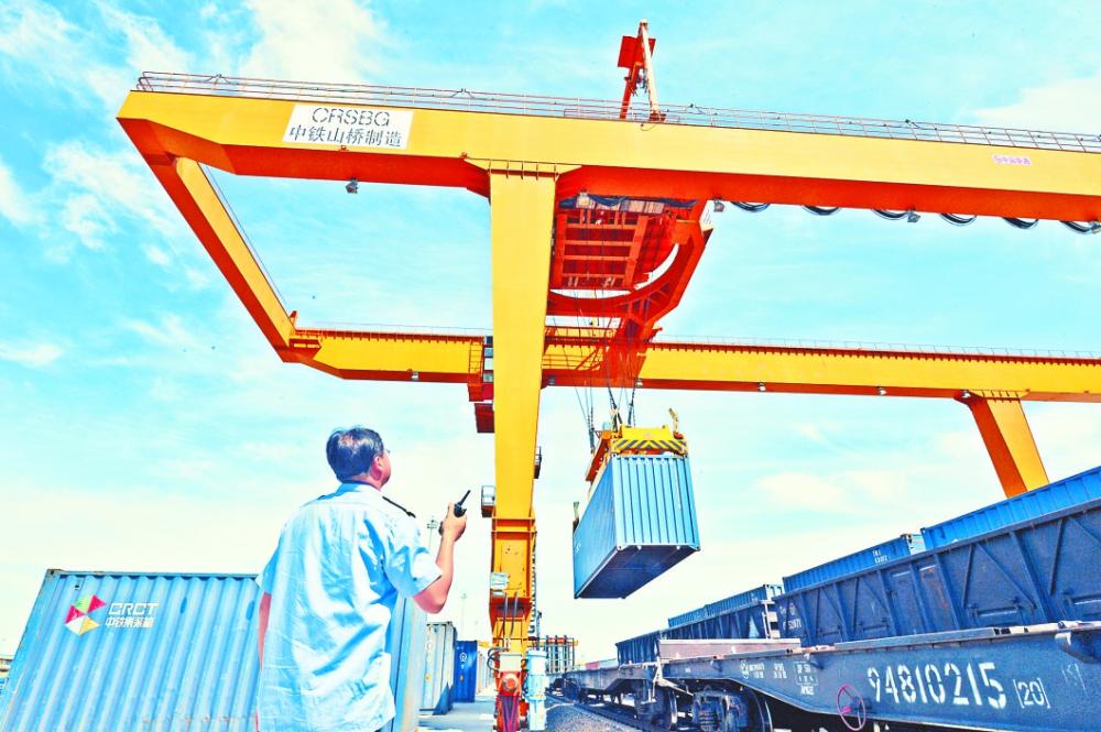 哈歐班列開行一周年：打通亞歐“新絲路”按下發展“快進鍵”