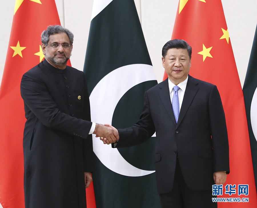 習近平會見巴基斯坦總理阿巴西
