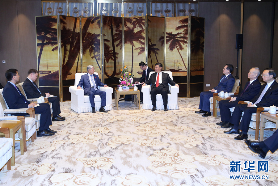 習(xí)近平會見吉爾吉斯斯坦前總統(tǒng)阿坦巴耶夫