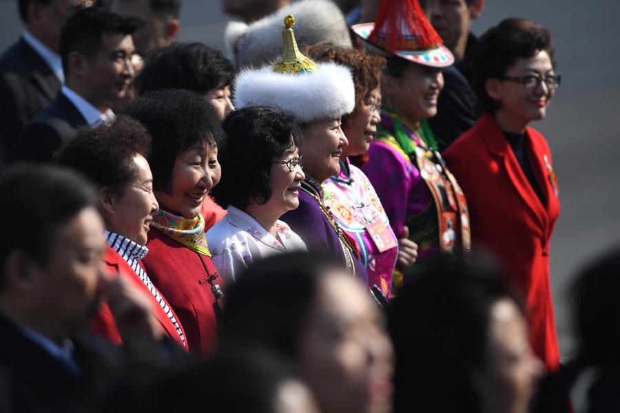 兩會上的女代表委員們：認真履職 一展風采