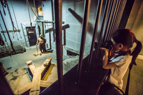 致勝利 一個(gè)7歲小女孩2015抗戰(zhàn)游歷