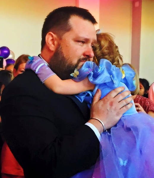 5歲患癌小女孩的最后一個生日宴會