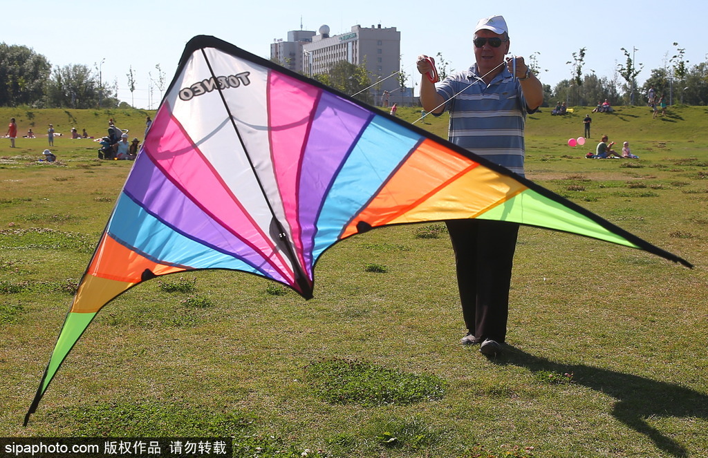 俄羅斯喀山風箏節 追逐藍天童趣滿滿