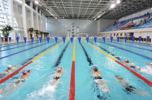 人們為何愛在泳池小便？