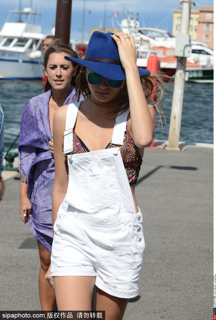 盤點：應對三伏天穿搭指南 再脫一件！光著身子穿背帶褲才潮