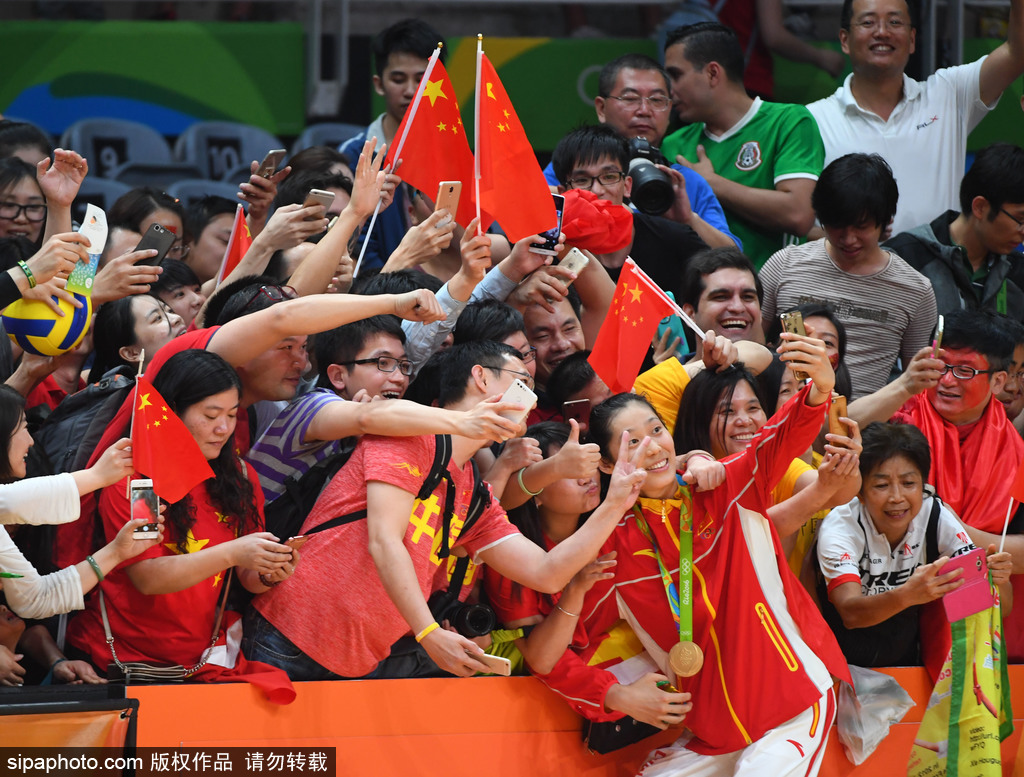 中國(guó)女排勇奪金牌 回顧冠軍之路的精彩瞬間