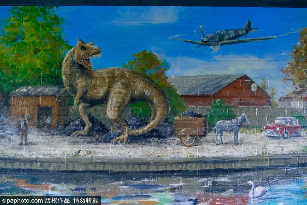 英國：卡通藝術作品亮相牛津運河橋底 繽紛多彩趣味十足