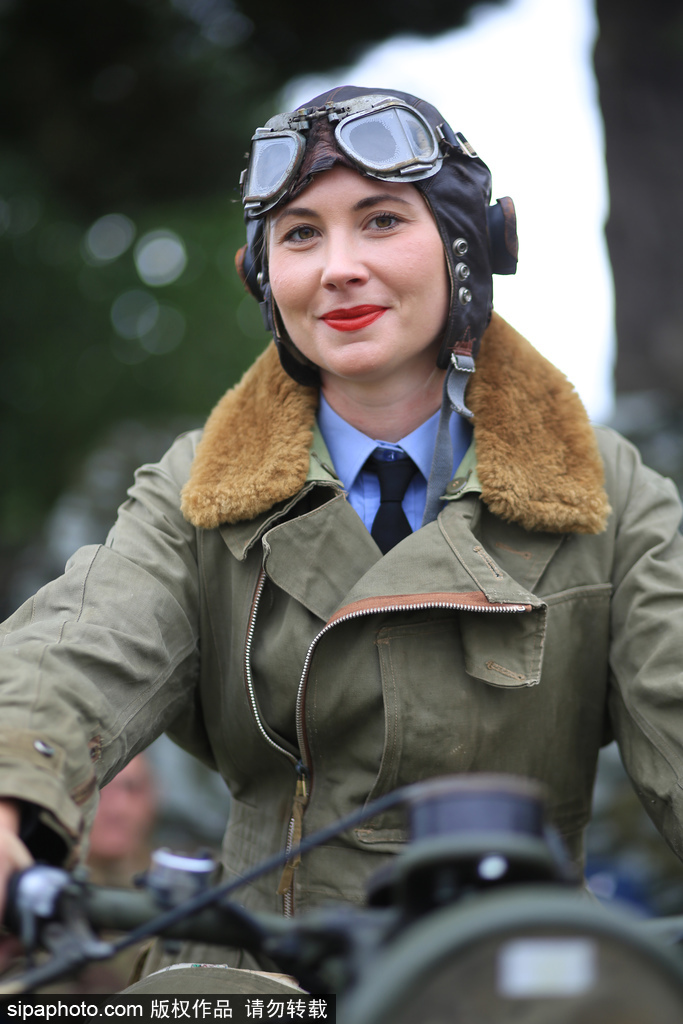 英古德伍德復古會 民眾復古裝搭配老爺車韻味十足