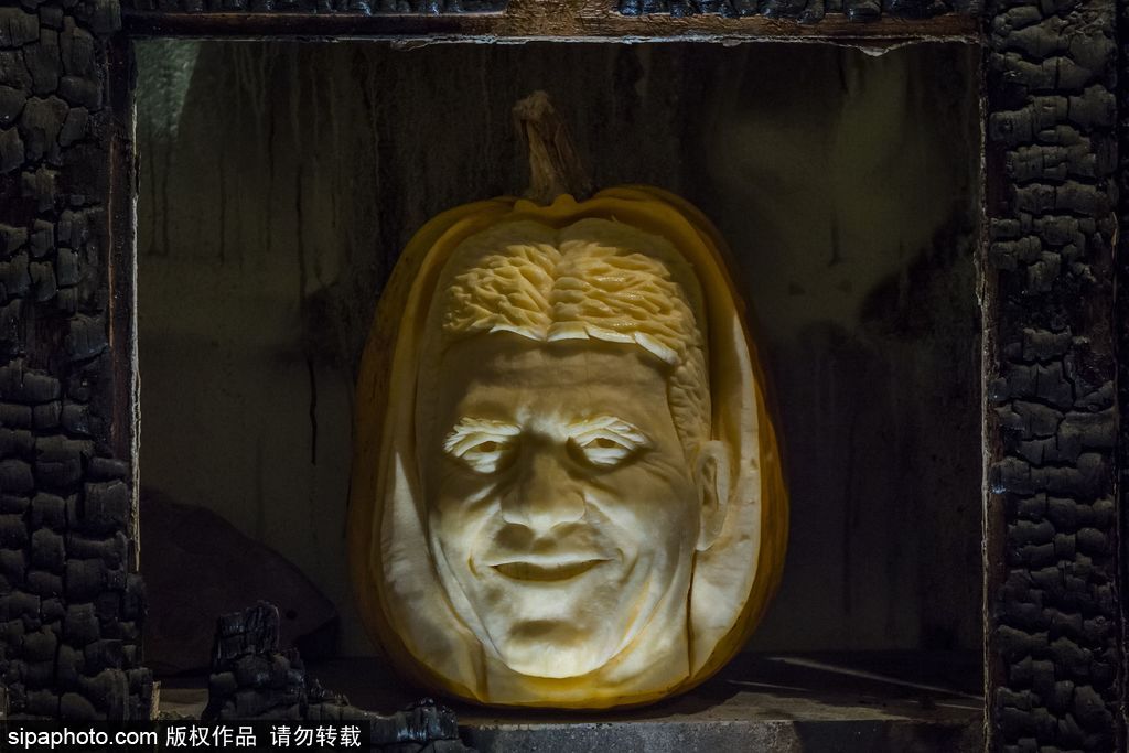 英國：萬圣節(jié)最新流行人臉南瓜 特朗普希拉里“上鏡”