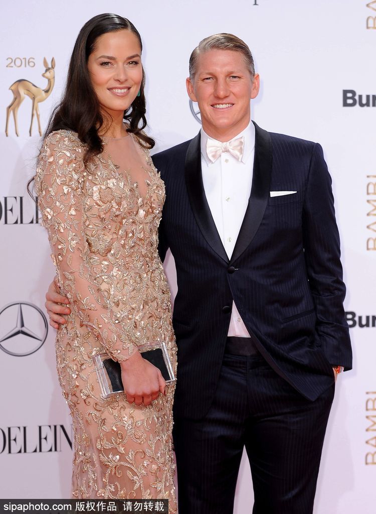 2017德國小鹿斑比獎紅毯 超模女星驚艷紅毯球星大大腕齊亮相