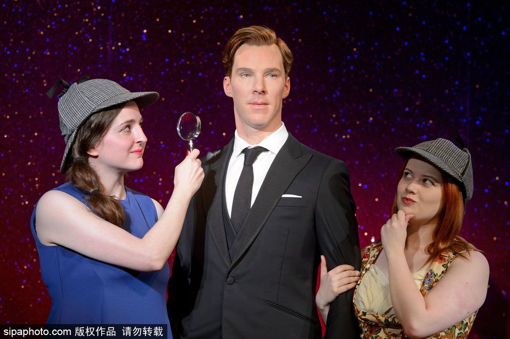 鹿晗蠟像被親掉色？盤點明星VS蠟像大對比