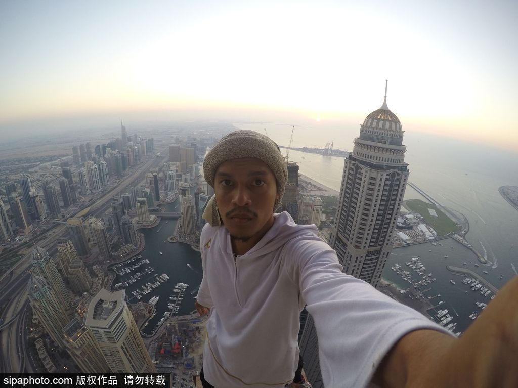 大神請(qǐng)收下我的膝蓋 看世界各國(guó)牛人高空炫技