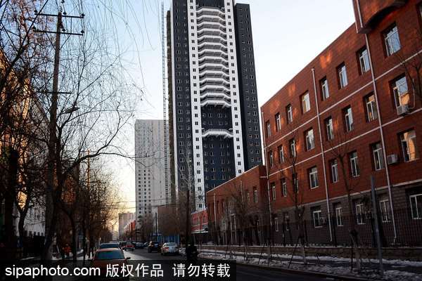 沈陽現巨型“搓衣板”大樓 造型有趣奪人眼球（組圖）