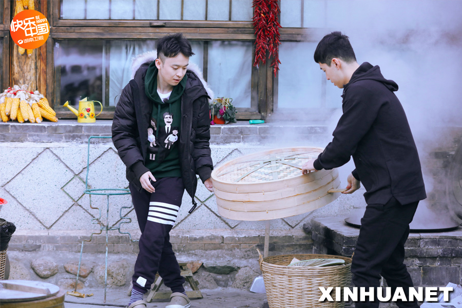 《向往的生活》董子健坦言疼愛劉憲華 眾人“整蠱”