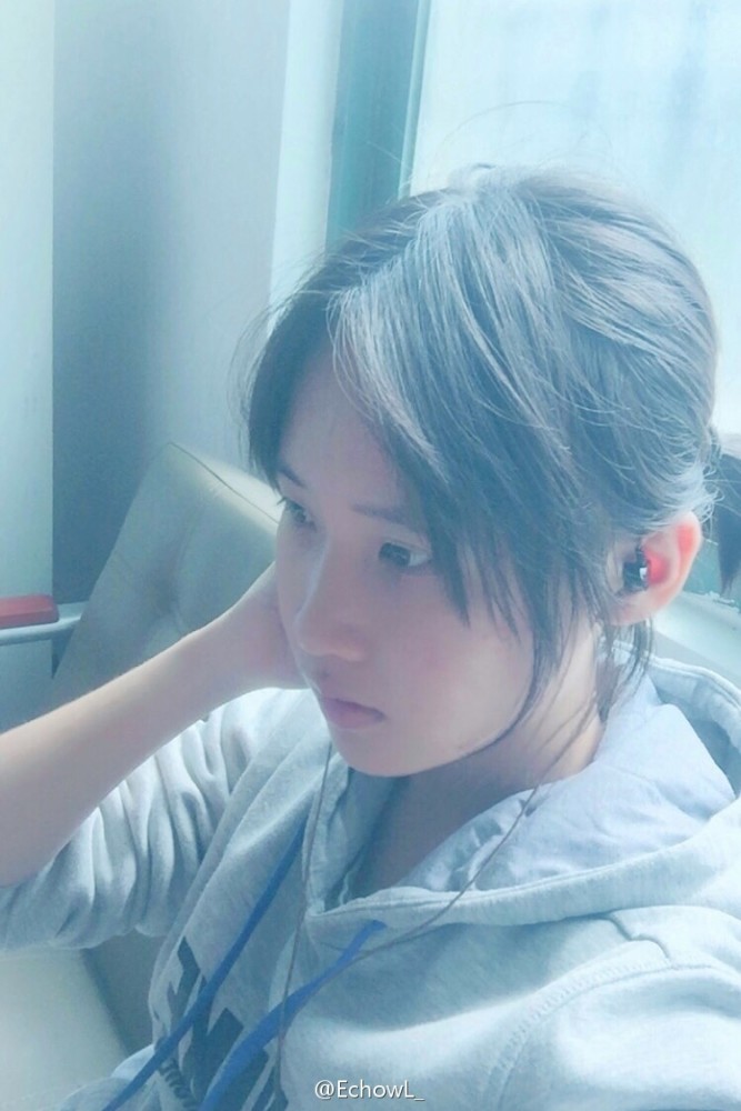 女生長相似劉亦菲 網友：美貌與智慧并存【組圖】