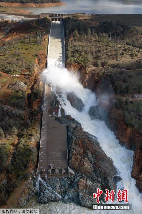 美國最高水壩坍塌居民緊急疏散 現場清理工作啟動