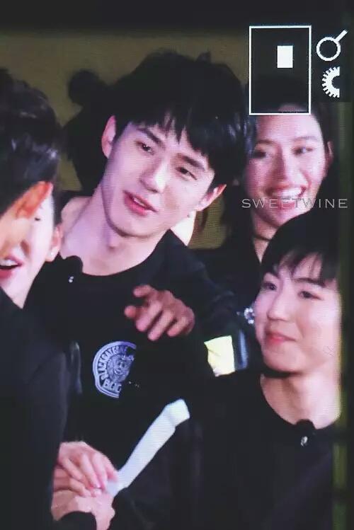 《少年團》路透照曝光 景甜背王俊凱“姐姐力”爆棚