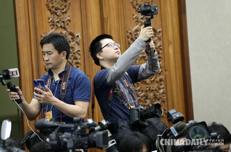 十二屆全國人大五次會議舉行新聞發(fā)布會