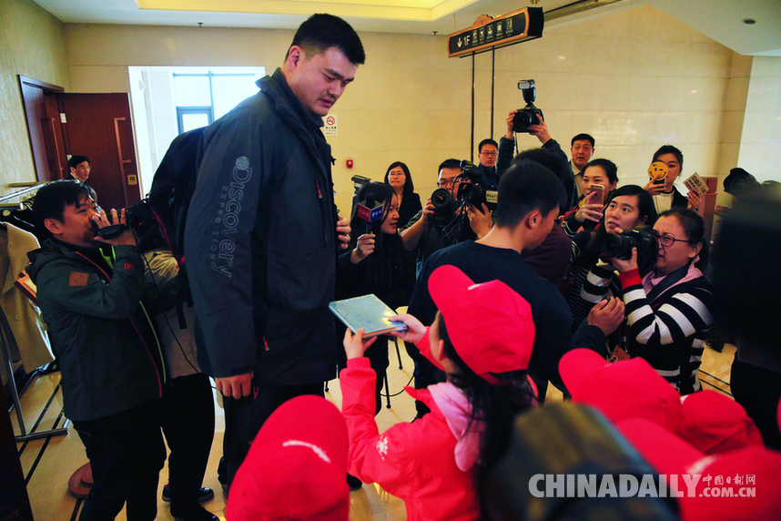 全國政協十二屆五次會議體育界別舉行小組會議