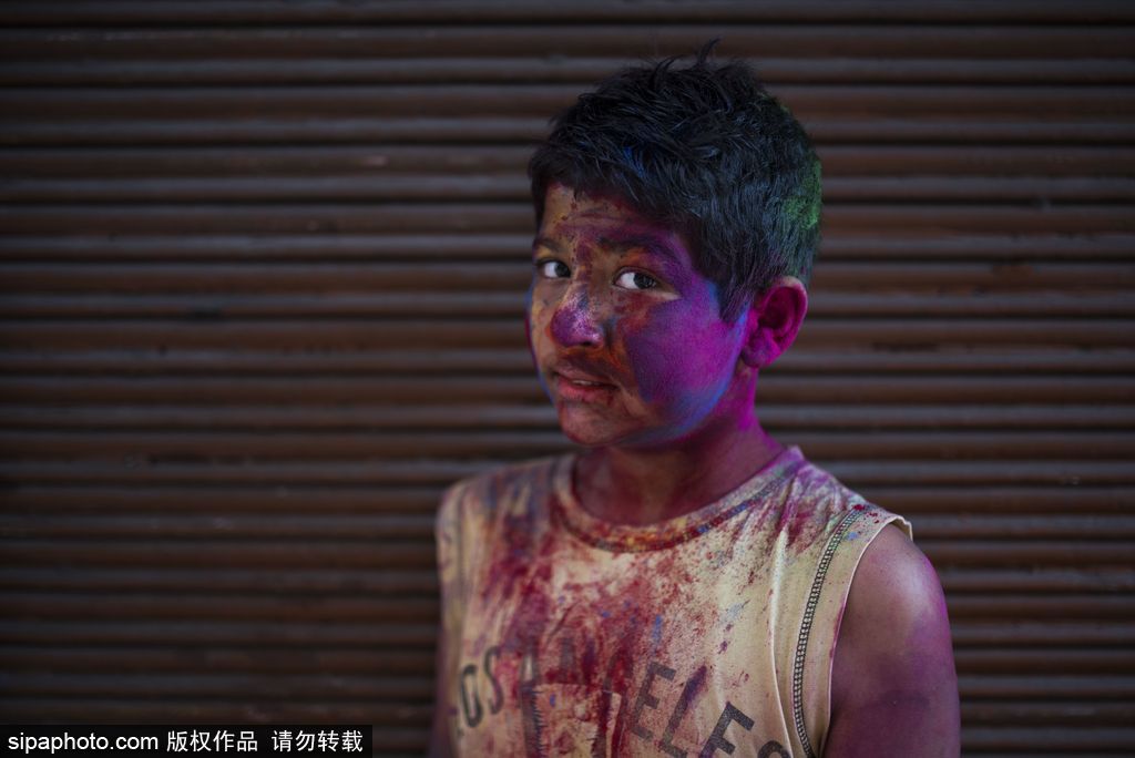 最多彩的笑臉 記錄印度金奈胡里節(jié)兒童肖像