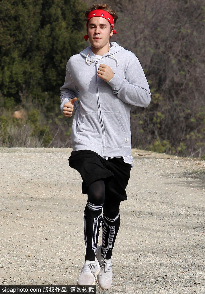 巧用頭巾凹造型！男明星都來(lái)湊熱鬧