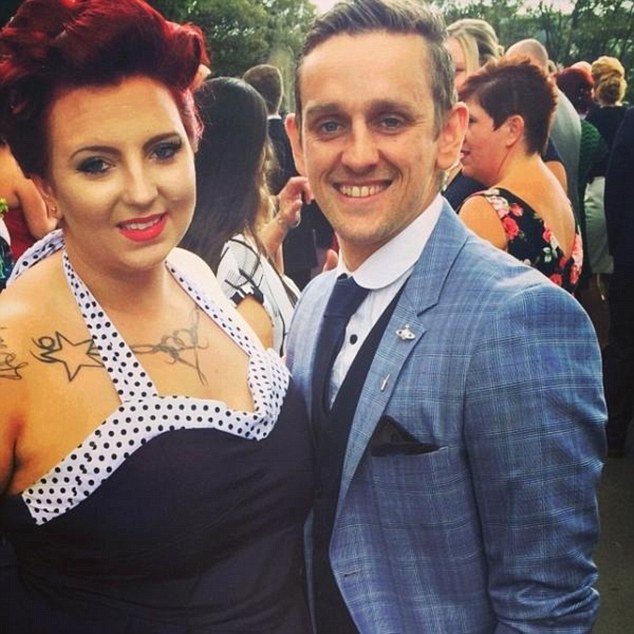 不靠譜夫妻騙親友辭職 稱自己有2億英鎊遺產