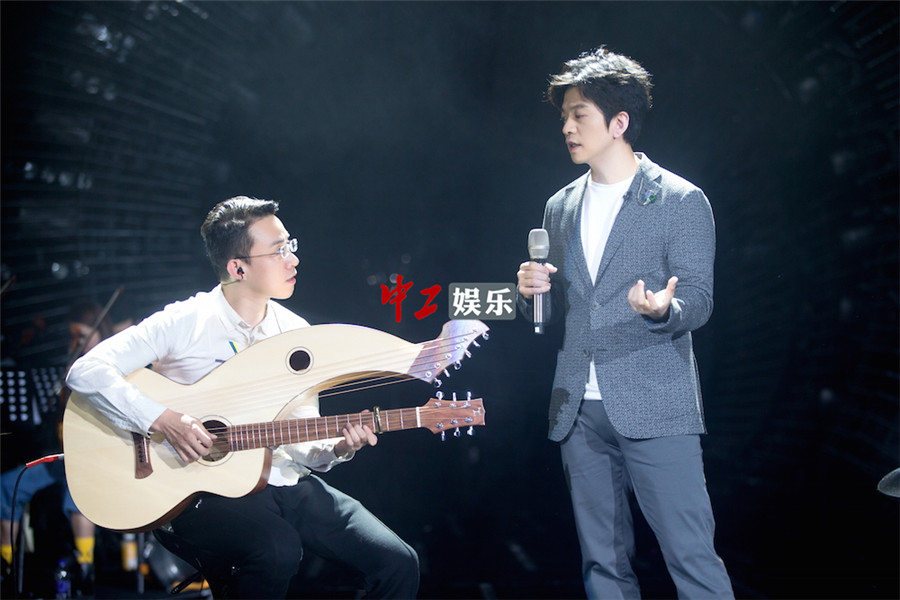 李健走心演繹《十點(diǎn)半的地鐵》 首談對《歌手》舞臺的理解