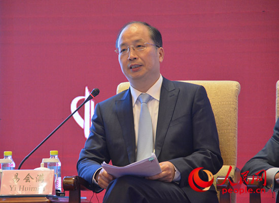 易會滿：中國沒有發生系統性金融風險的基礎 但需注意金融過度化問題