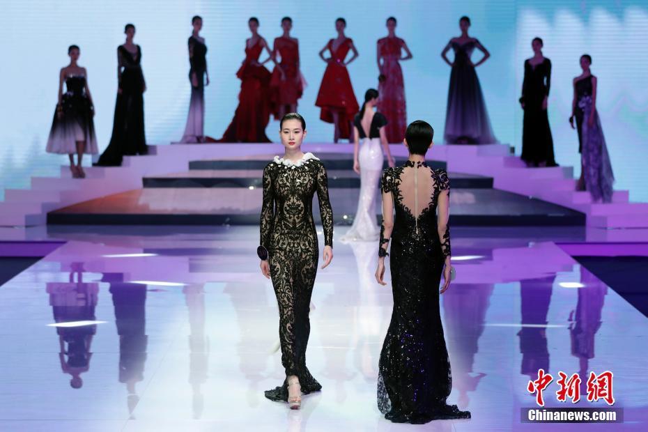 中國超級模特大賽舉行 滿眼都是大長腿！
