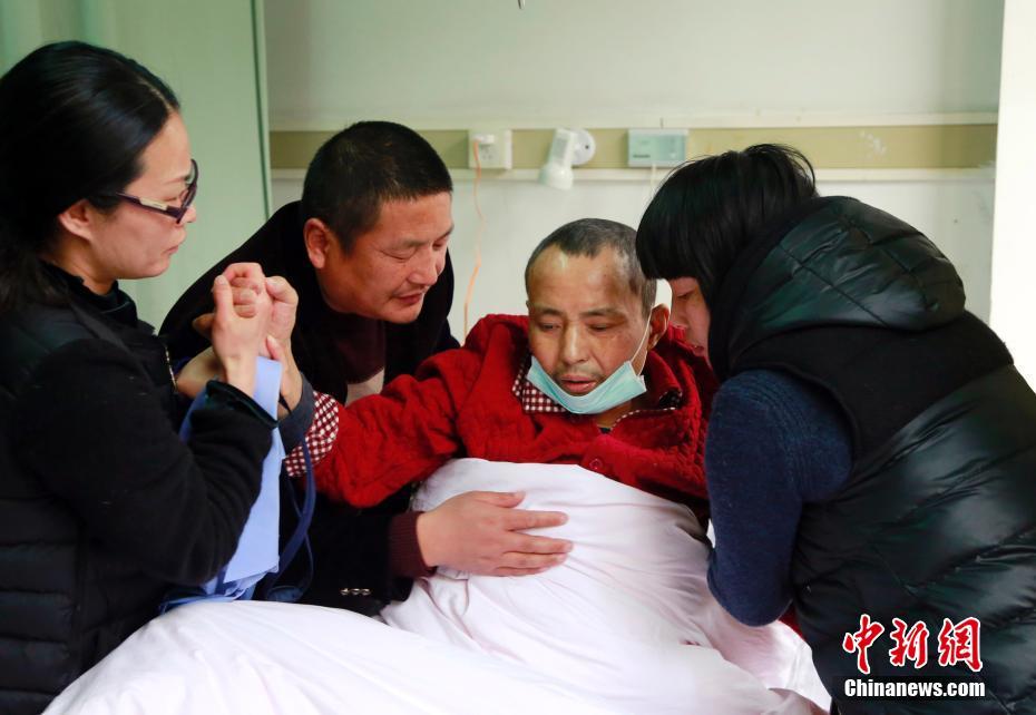 浙江民警患癌6年 用最后的時(shí)光詮釋職業(yè)信仰