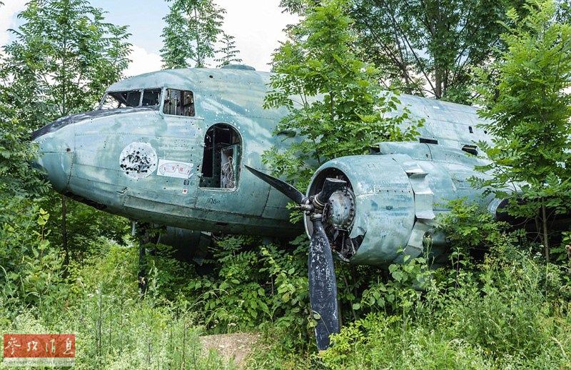 雜草叢生：歐洲最大廢棄空軍基地曝光