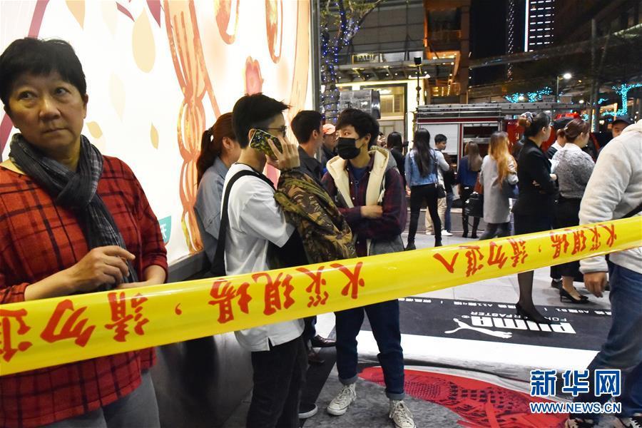 臺北信義威秀影城火災現場人員已全部疏散