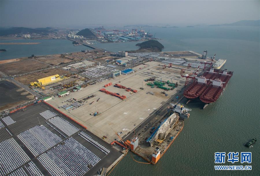 “世越號”抵岸 遇難者家屬悲痛萬分