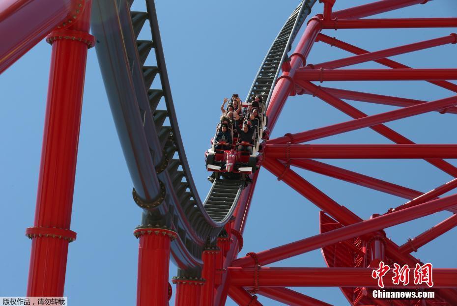 西班牙法拉利樂園啟幕 這樣的過山車你敢挑戰嗎？