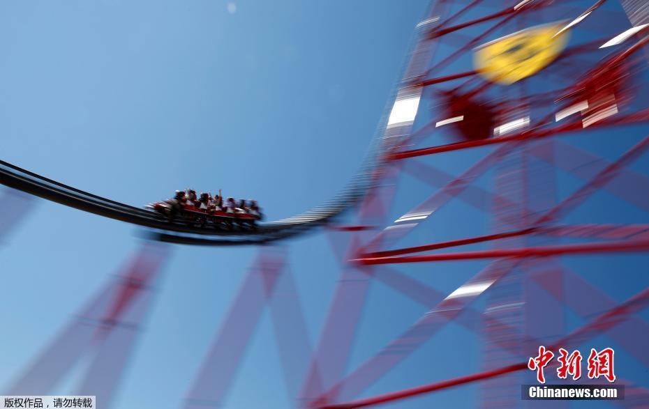 西班牙法拉利樂園啟幕 這樣的過山車你敢挑戰嗎？