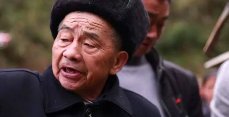 解碼中國丨這位當(dāng)代“愚公”在懸崖峭壁上鑿出7千米水渠，現(xiàn)實比神話傳說更震撼！