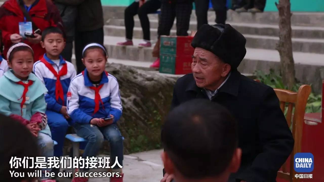 解碼中國丨這位當(dāng)代“愚公”在懸崖峭壁上鑿出7千米水渠，現(xiàn)實比神話傳說更震撼！