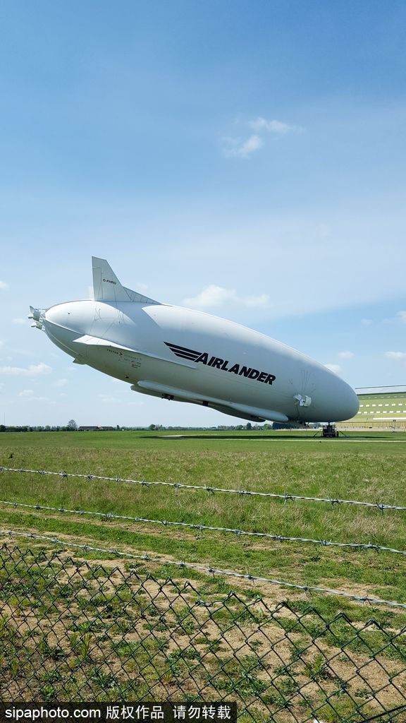 全球最大飛行器Airlander 10準備起航 再次跳起“電臀舞”