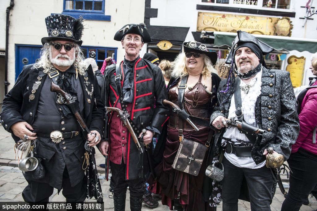 走進吸血鬼的故鄉惠特比 感受神秘黑暗哥特周