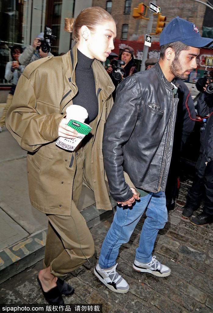 吉吉·哈迪德與“美渣”又出來(lái)撒狗糧了