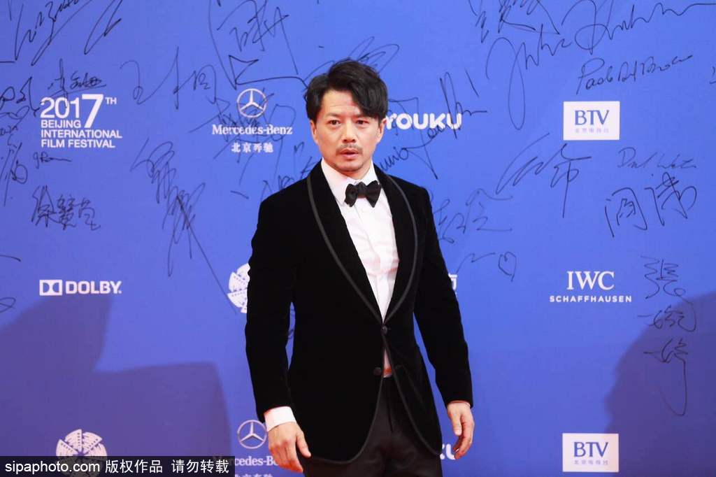 第七屆北京電影節：莫妮卡·貝魯奇性感現身閉幕式紅毯 林志玲、蔣雯麗、殷桃同場爭艷