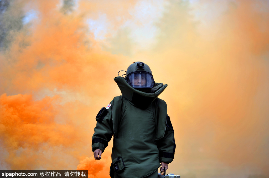 世界這么大！不一定要去迪拜撿垃圾 盤點世界奇葩工種