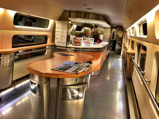 厭倦了國內(nèi)高鐵餐？來看看“別人家的盒飯”長啥樣