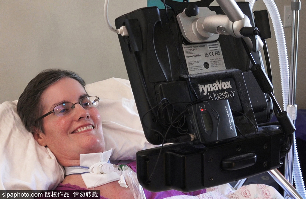 強悍黑科技 美國全身癱瘓女子僅靠眼睛完成寫作