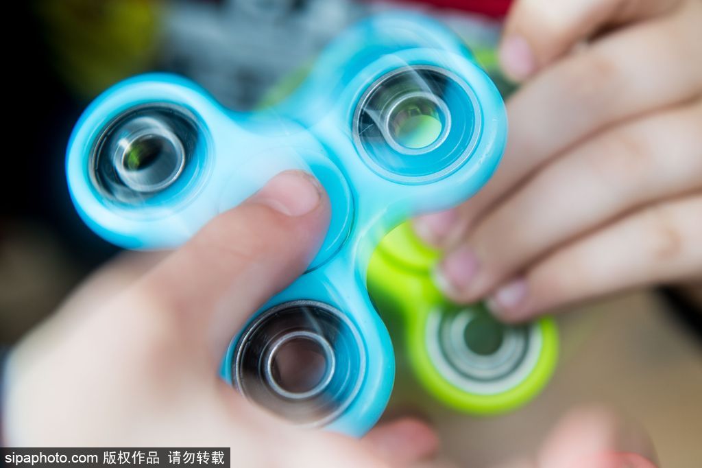 英國指尖陀螺風靡全球